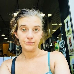 Meet your Posher, Alicia